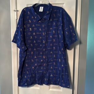 Walt Disney World 50th Anniversary Shirt w/ Iridescent Gold Mickeys Castles 50s